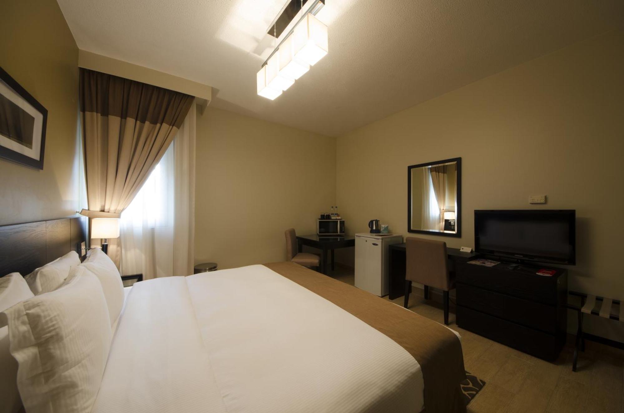 THE APARTMENTS, DUBAI WORLD TRADE CENTRE HOTEL APARTMENTS ДУБАЙ 3* (ОАЭ) -  от 3609 RUB | NOCHI